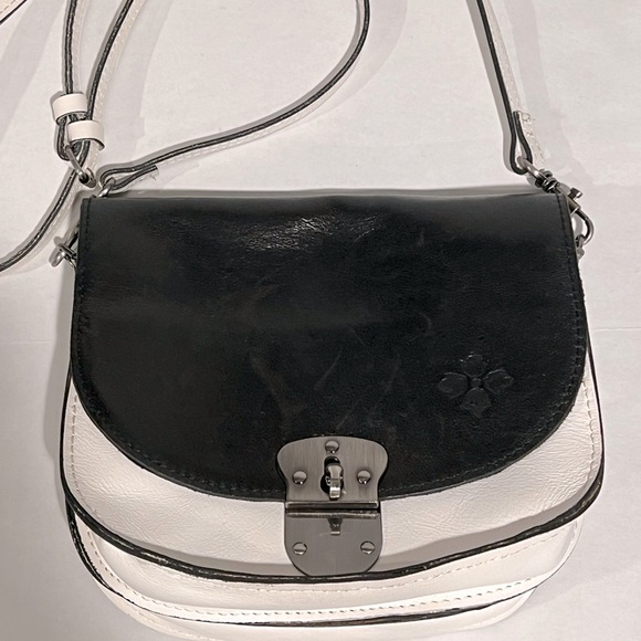 Patricia Nash Handbags - Patricia Nash leather crossbody purse in a black and white colorblock
